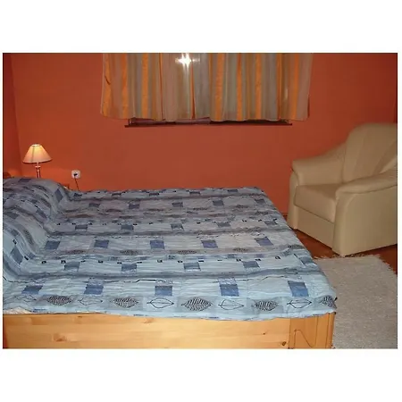 Three Bedroom Holiday In * Balatonmariafurdo